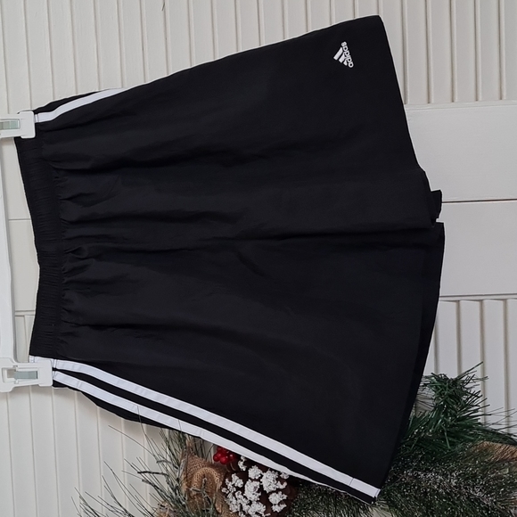 VINTAGE ADIDAS SHORTS - Picture 2 of 10